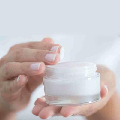 සුදුවෙන ක්‍රීම් නිසා වකුගඩු අවධානමක් : රෝගීන් වැඩිවෙලා