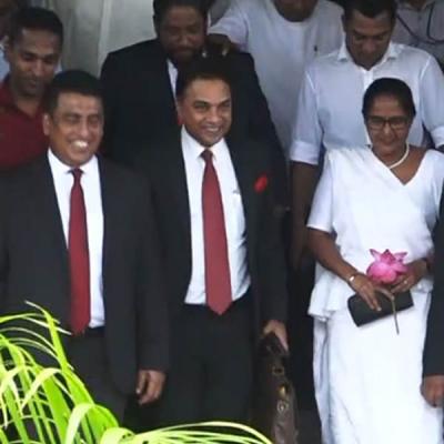 සාගර නාමල් ට ඇප තියයි