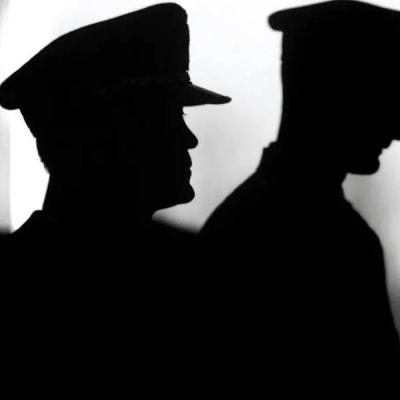 සැකකරුවෙකු මිය යාමේ සිද්ධියට පොලිස් කොස්තාපල්වරු හතරක් අත්අඩංගුවට