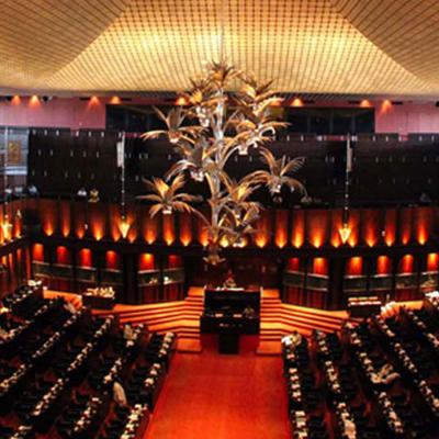 කථානායකගේ තීරණයට විරෝධය : මන්ත්‍රීවරු කිහිපදෙනෙකු සභාවෙන් ඉවතට