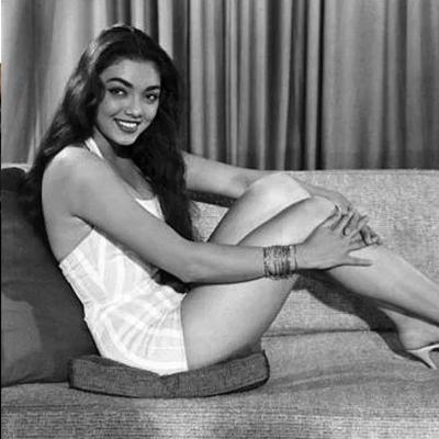 හොලිවුඩ් ගිය පළමු ලාංකික රූ රැජින දිවියෙන් සමු ගනියි